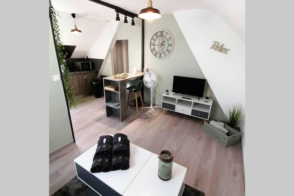 Le Cosy Apartamento Sens Exterior foto