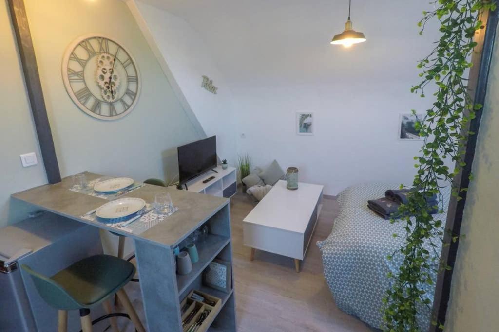 Le Cosy Apartamento Sens Exterior foto