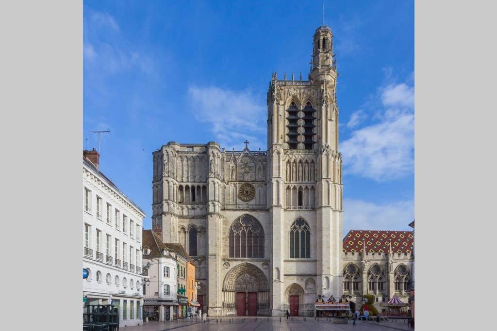 Le Cosy Apartamento Sens Exterior foto